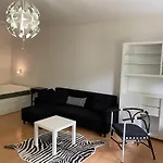 Central Urban Apartement With Terrace & Gardenview